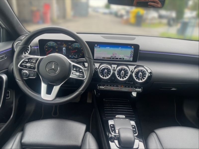 Mercedes-Benz Třídy A 1,3 A180 AT - fotka 9 z 11