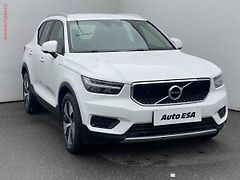 Volvo XC40 (2020) 2.0D, 1.maj, AT, LED, kamera - fotografie inzerátu