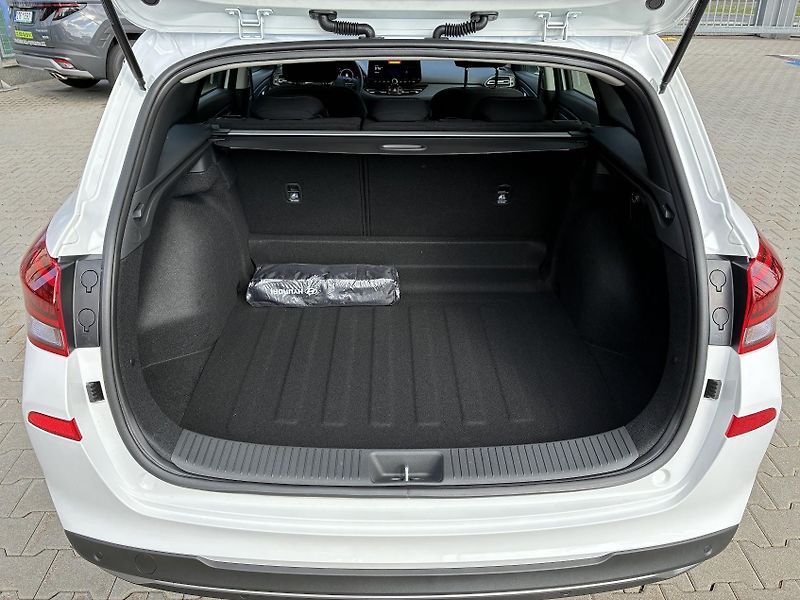 Hyundai i30 1.0 TGDI SMART NOVÉ - fotka 18 z 19