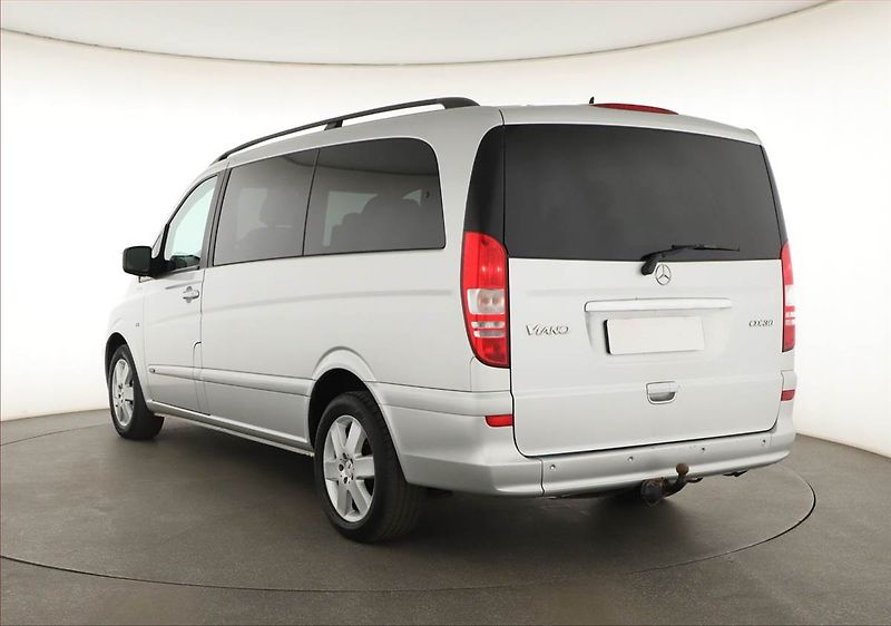 Mercedes-Benz Viano (2010) Trend 3.0 CDI, 1Maj - fotka 4 z 16