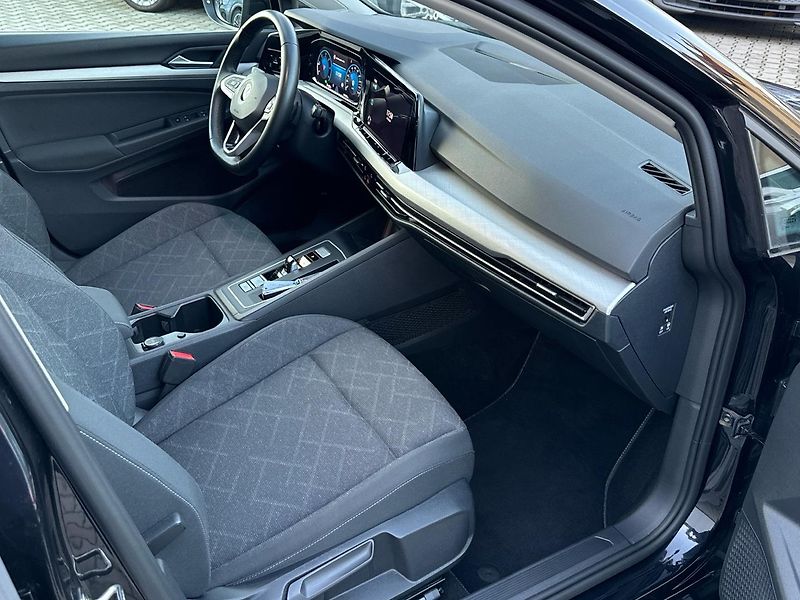 Volkswagen Golf Wa 2.0 Life DT085 Life 2.0 TDI - fotka 12 z 24
