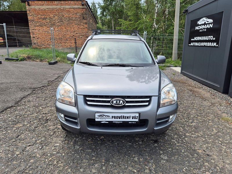 Kia Sportage 2.0i 104Kw 4x4, klima, tažné - fotka 2 z 21