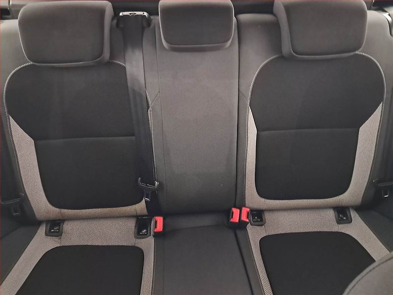 Škoda Fabia (2015) 1.2 TSI - fotka 10 z 17