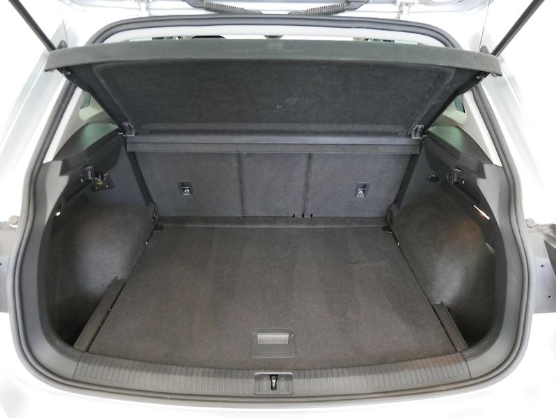 Volkswagen Tiguan - fotka 28 z 28