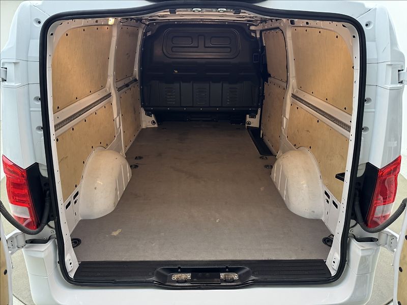 Mercedes-Benz Vito 1,8 LONG LED DPH VÝHŘEV KAMERA - fotka 43 z 44