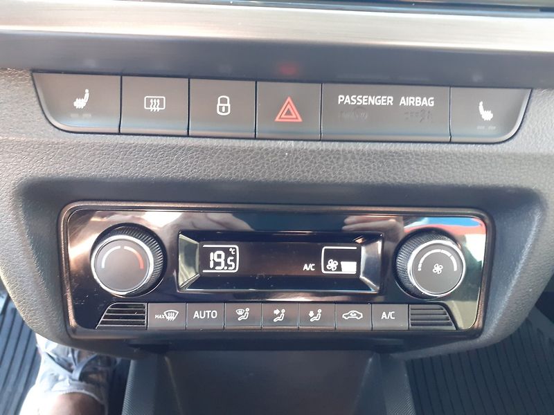 Škoda Fabia (2021) KOMBI 1.0 TSi STYLE - fotka 18 z 36