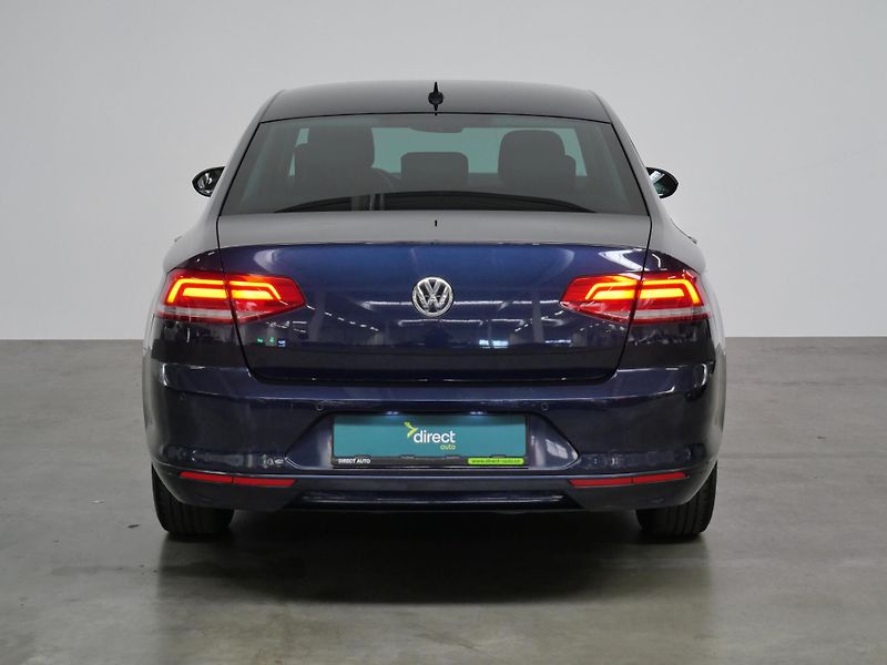 Volkswagen Passat - fotka 6 z 23