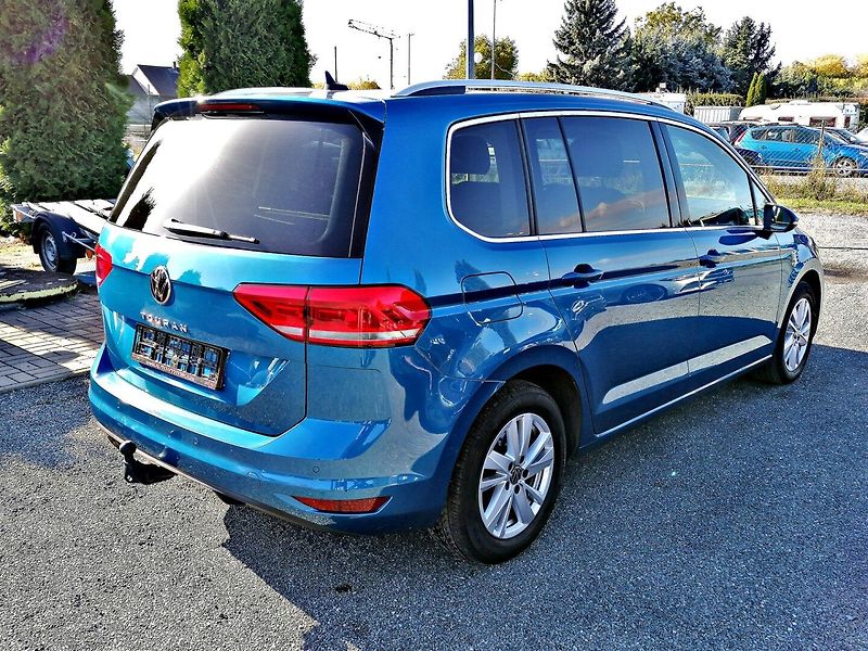 Volkswagen Touran (2022) 2.0 TDi DSG,110kW,Highline,ACC - fotka 5 z 26