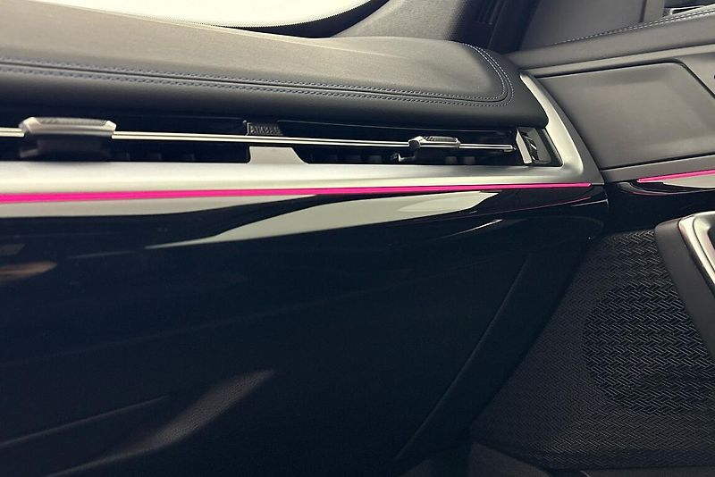 BMW X1 sDrive18i - fotka 17 z 17