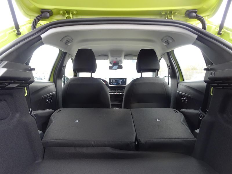 Peugeot 208 (2026) STYLE Hybrid 110 e-DCS6 - fotka 14 z 37