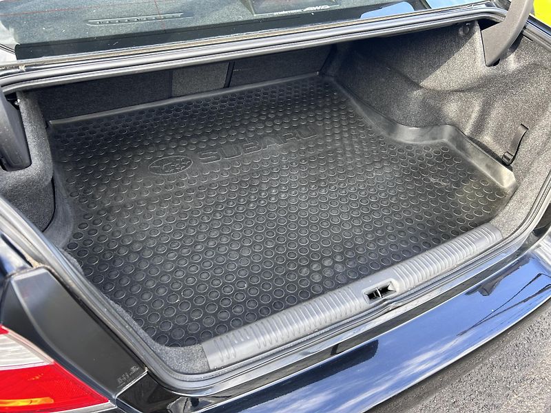 Subaru Legacy 2.0 D Active AWD - fotka 35 z 38