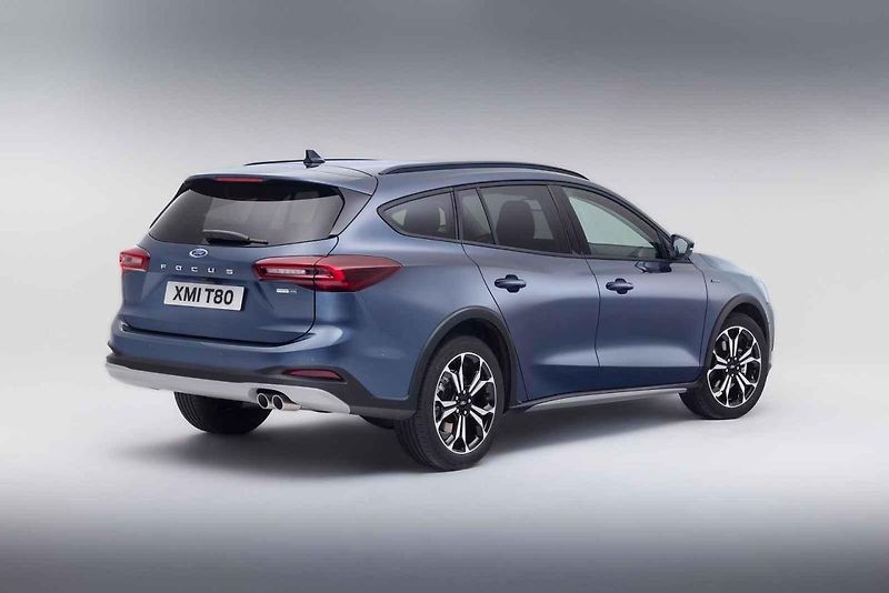 Ford Focus ve verzích ST-Line, Active a ST po faceliftu v roce 2021