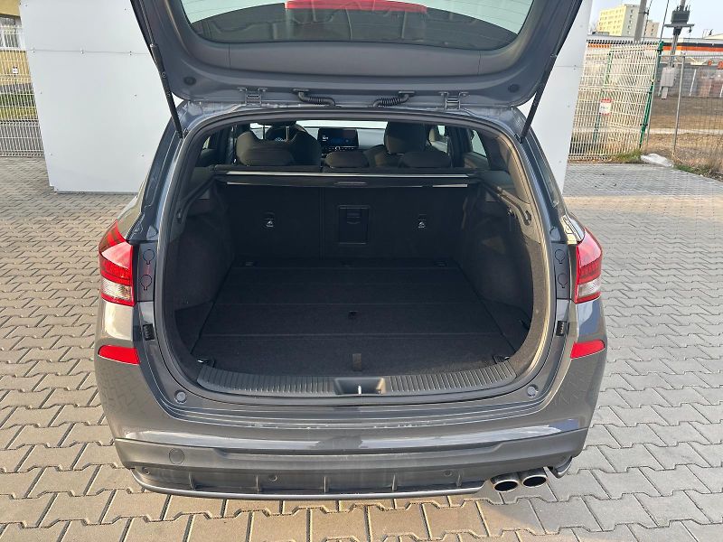 Hyundai i30 1.5 T-GDI MHEV DCT N-Line - fotka 10 z 29