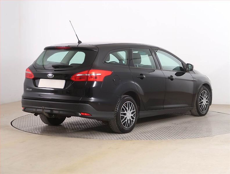 Ford Focus (2015) 1.5 TDCi, Serv.kniha, Navi - fotka 5 z 17