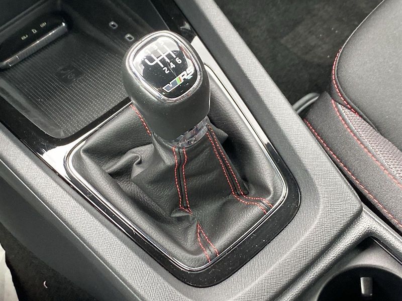Škoda Octavia (2023) Combi 2.0 TSI RS - fotka 17 z 38
