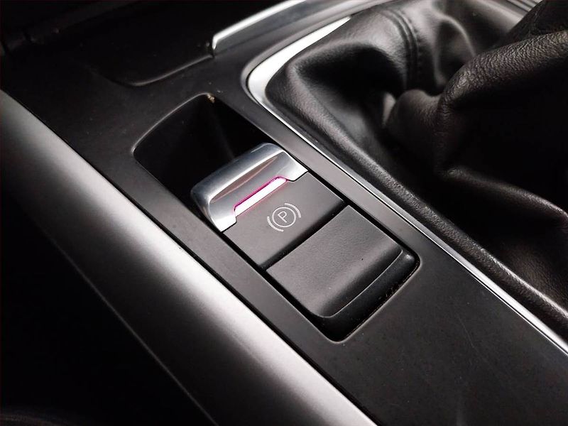 Audi A4 Allroad (2011) 2.0 TDI, 4X4, Serv.kniha - fotka 16 z 19