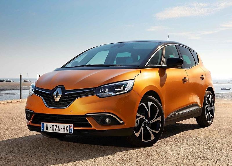 Kia nabízí před Vánoci slevy od 25 až do 70 tisíc korun.