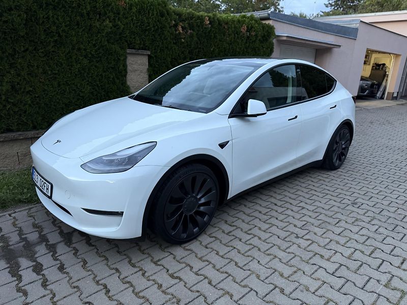 Tesla Model Y (2023) Performance -Hardware 4- FSD- - fotka 2 z 19