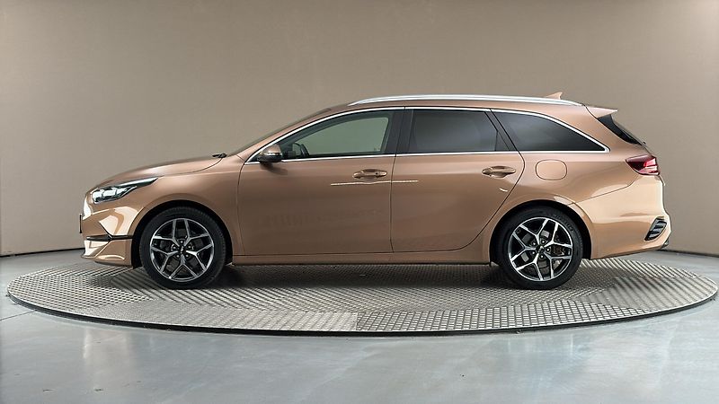 Kia Ceed 1.5 T-GDI AUT Top - fotka 4 z 27