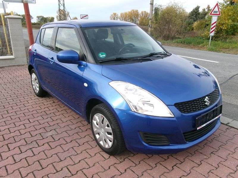 Suzuki Swift (2011) 1,3i KLIMA 4x4 VÝHŘEV USB - fotka 3 z 25