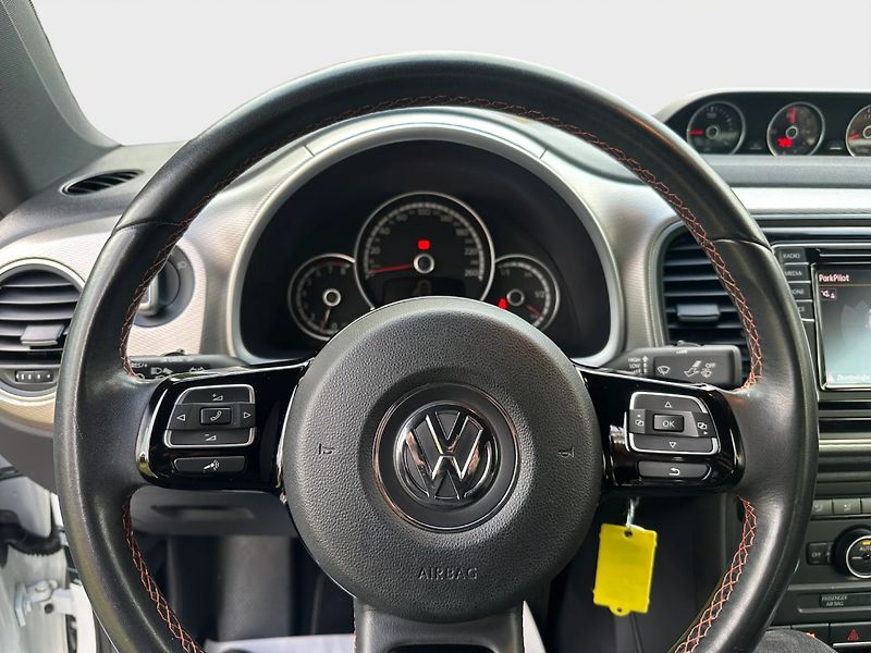 Volkswagen New Beetle (2015) 1.2Tsi 77kw Club - fotka 12 z 33