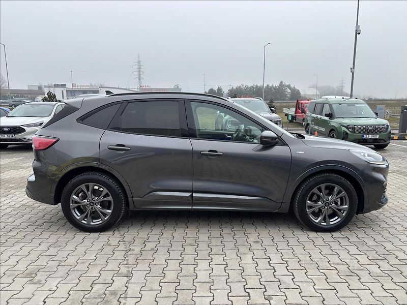Ford Kuga 2,5 HEV ST-Line X AUT - fotka 6 z 33