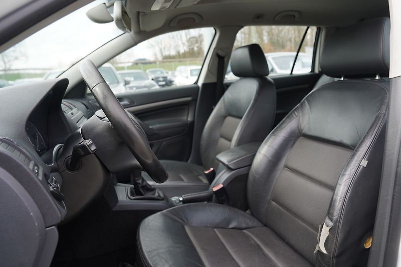 Škoda Octavia 1.6 FSI/116PS/Elegance/kůže/ČR - fotka 15 z 39