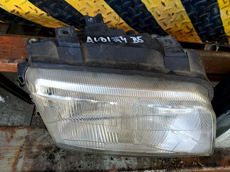 Audi A4 1994 - 1999 přední světla  - fotka 2 z 3