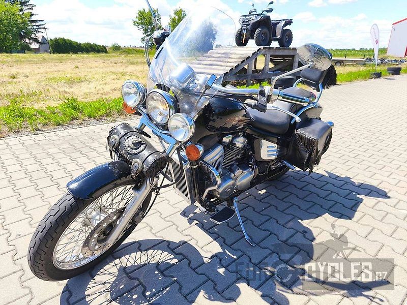 Honda VT 600 C Shadow (2003) - fotka 3 z 11