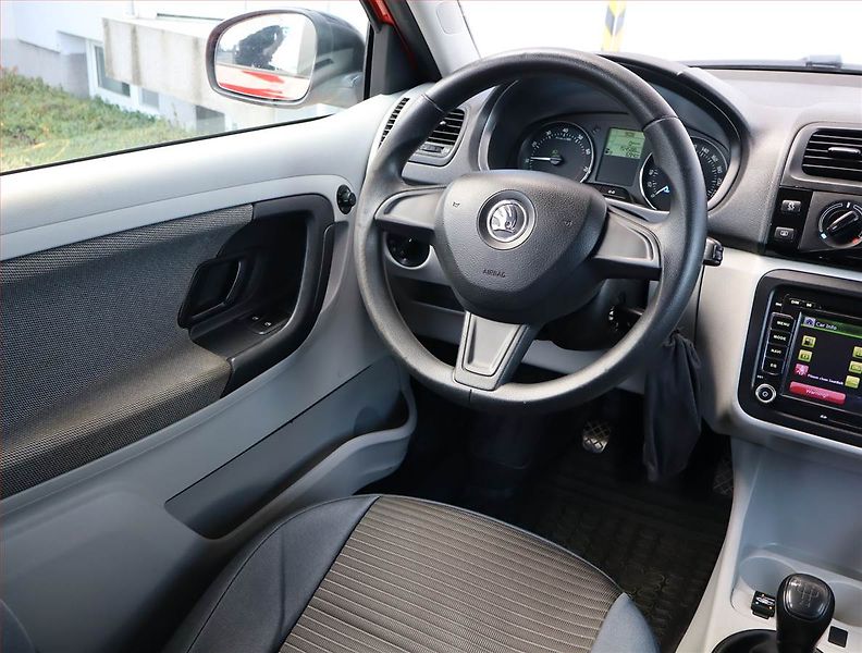 Škoda Fabia (2014) 1.4 16V, LPG - fotka 7 z 15