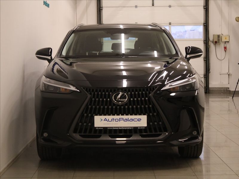 Lexus NX 350h 2,5 Hybrid Comfort TOP 29tkm. - fotka 2 z 24