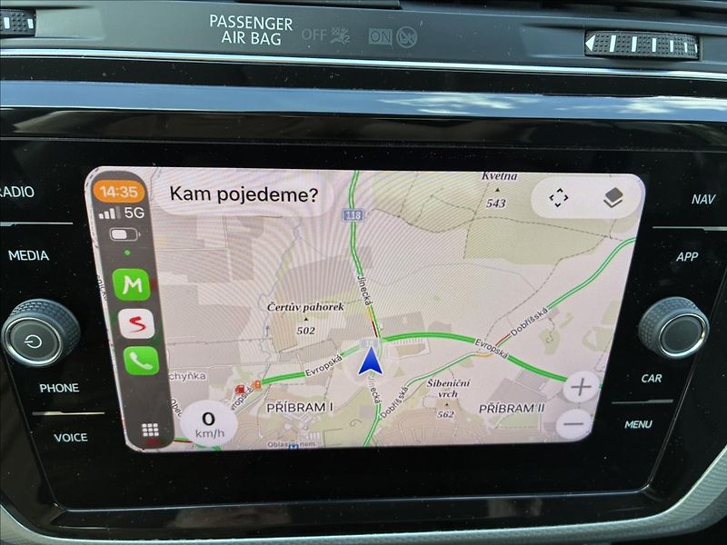 Volkswagen Touran 2,0 TDI ,7 MÍST,TAŽNÉ,KAMERA - fotka 31 z 35