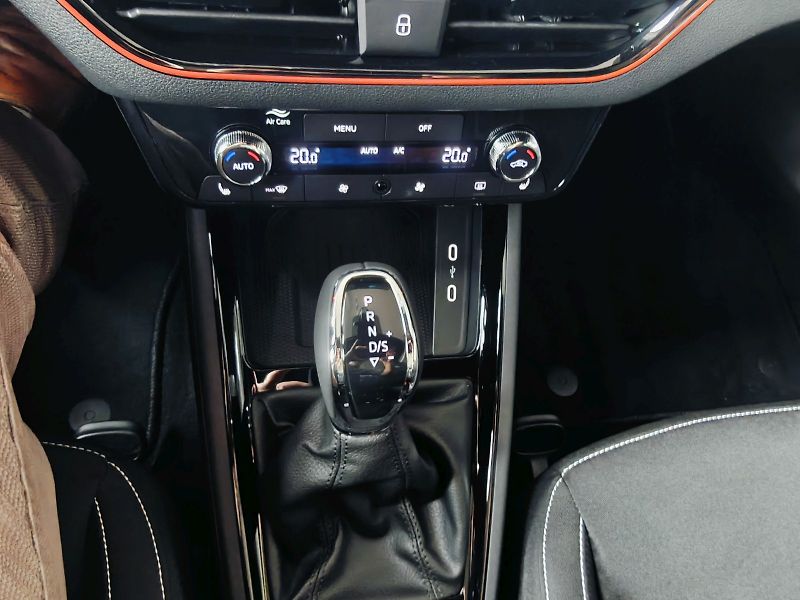 Škoda Kamiq (2025) 1,5 TSI 110 kW Monte Carlo DSG - fotka 25 z 26