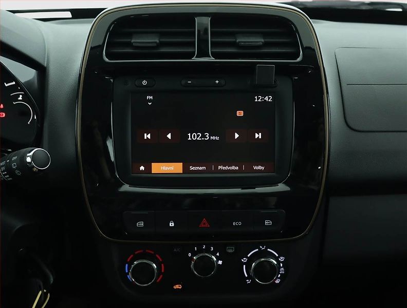 Dacia Spring (2023) Electric 65 (27 kWh), SoH 93% - fotka 12 z 16