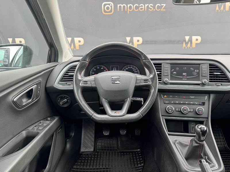 Seat Leon (2016) 1.4TSi 92kW MAN FR, PANO 1.Maj - fotka 13 z 45