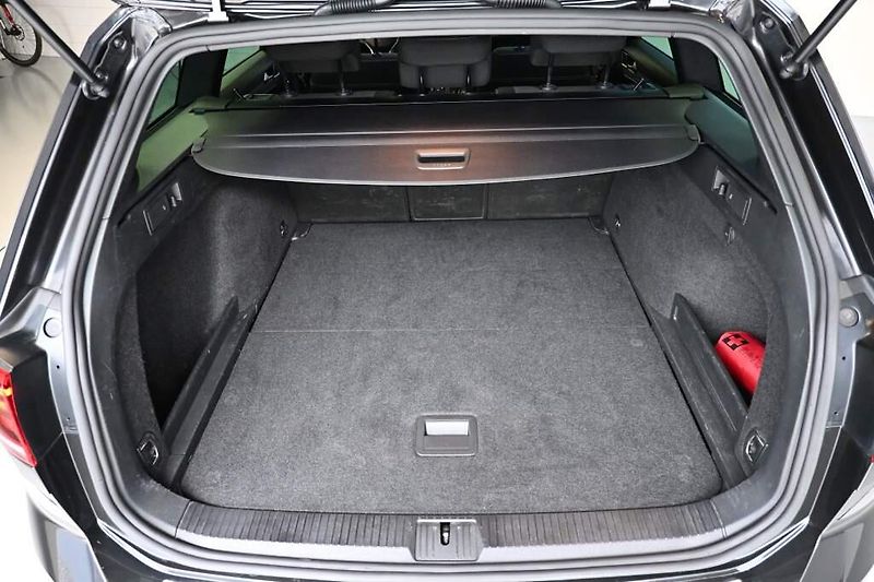 Volkswagen Passat (2023) 2.0 LED DSG ACC BUSINESS Kamer - fotka 8 z 29