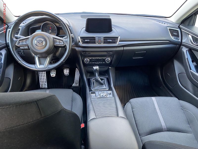 Mazda 3 (2018) 2.0 i, ČR, LED, navi - fotka 8 z 18