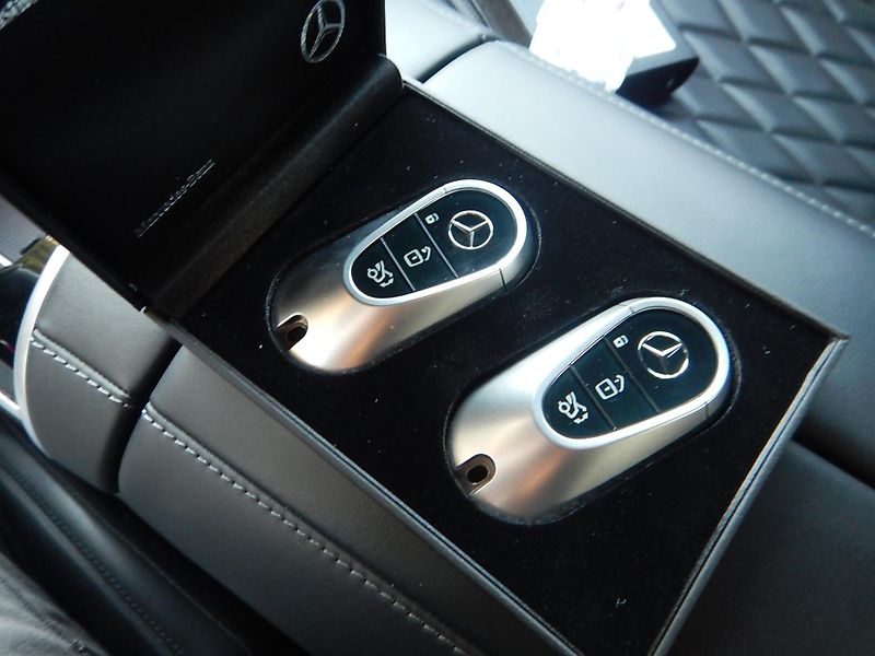Mercedes-Benz Třídy S S 400D 4MATIC L  AMG   - fotka 35 z 44