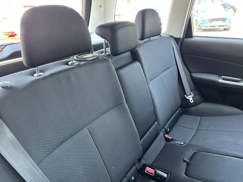 Subaru Forester 2.0i LPG 4x4 KLIMA KAMERA ALU - fotka 28 z 42