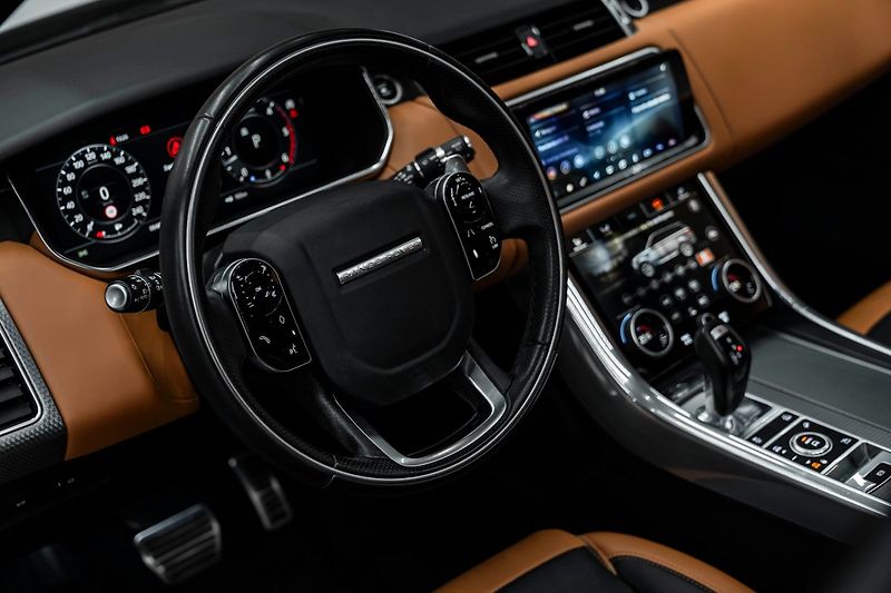 Land Rover Range Rover Sport - fotka 18 z 28