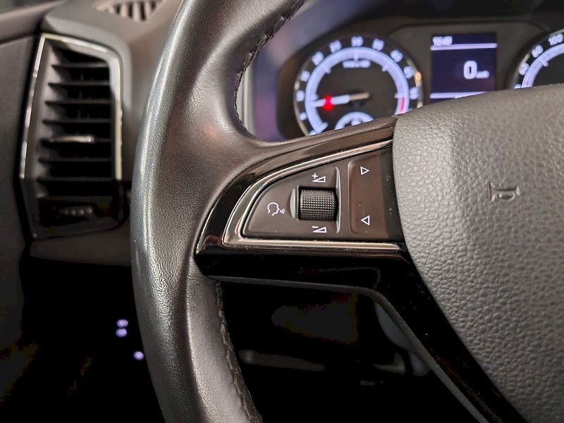 Škoda Karoq (2019) 1.6 TDI 85 kW Ambition - fotka 8 z 27