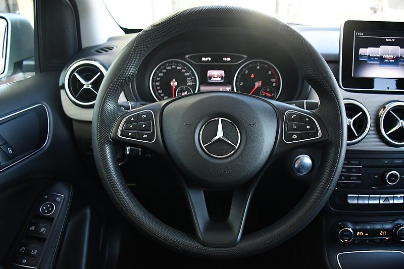Mercedes-Benz Třídy B 220d PDC 4M N.TOP VYHŘ.SEDAČ - fotka 22 z 38
