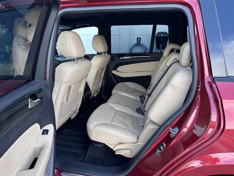 Mercedes-Benz GLS 350d AMG 4MATIC 9G - fotka 8 z 28