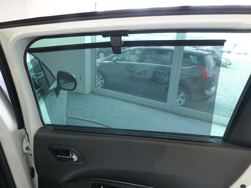 Peugeot 5008 (2014) 1,6HDI*NAVIGACE.*PARKS**NEW - fotka 20 z 24