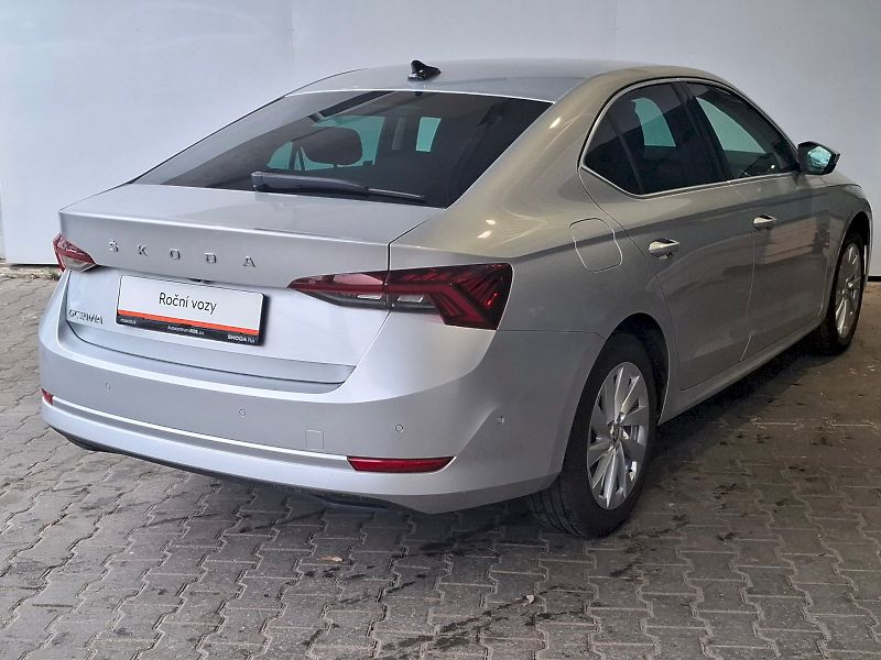 Škoda Octavia (2023) STYLE PLUS TS 110/1.5 M6F - fotka 2 z 28