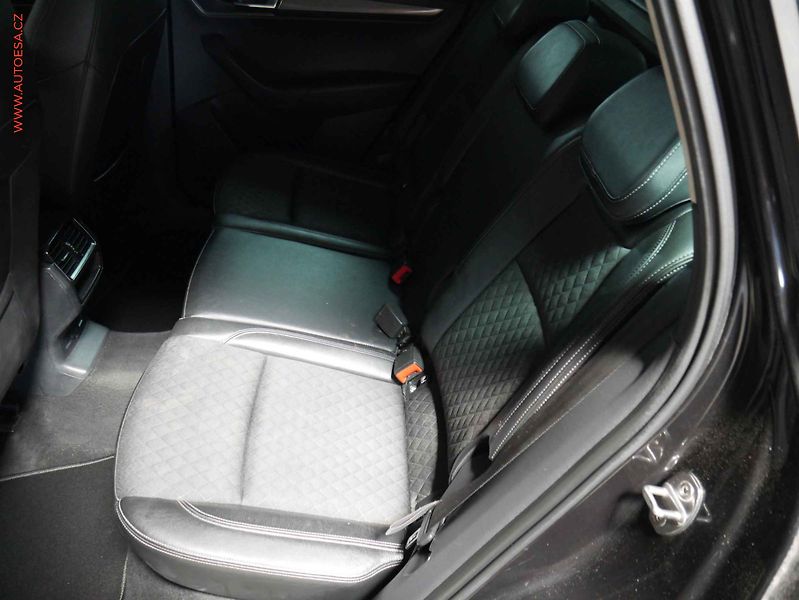 Škoda Karoq (2018) 1.6 TDi, Style, DSG, kůže - fotka 10 z 22