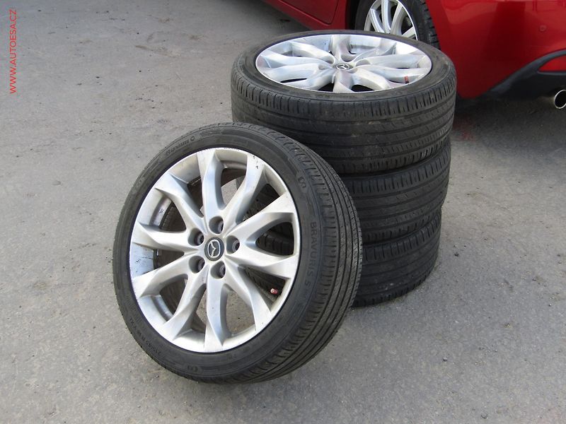 Mazda 3 (2015) 2.0 i, AC, xenon, navi - fotka 21 z 21