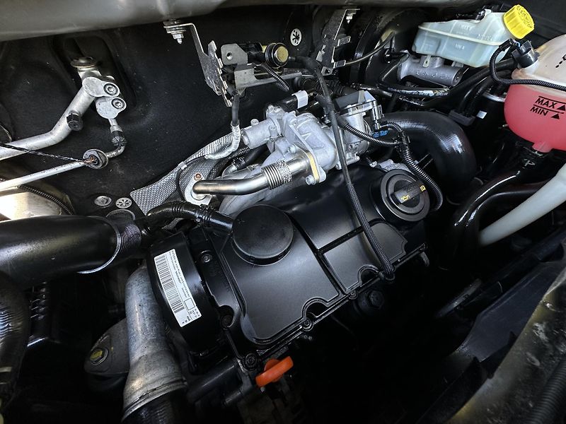 Volkswagen Transporter (2007) MULTIVAN 1.9TDI/75kW *ČR*1.Maj - fotka 29 z 33