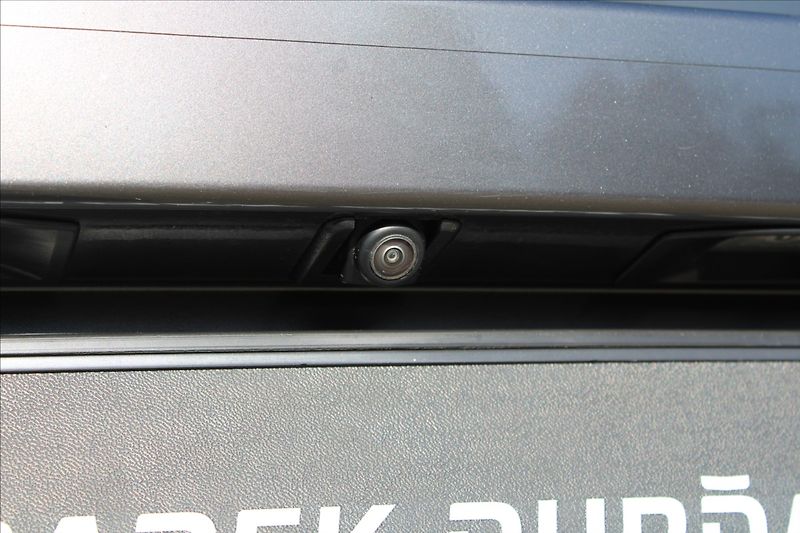 Mazda 3 2,0 i  ČR,1.MAJ,DPH,PLUS - fotka 28 z 40