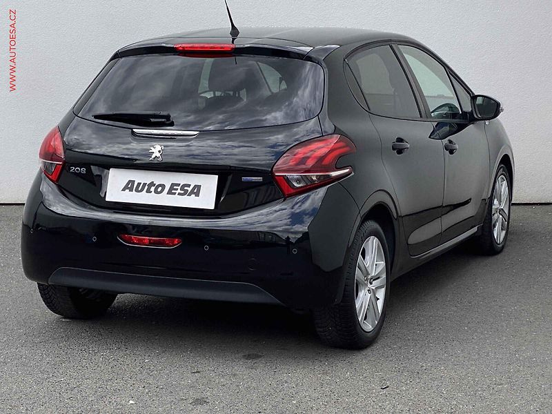 Peugeot 208 (2016) 1.2 PT, Style, park. čidla - fotka 4 z 16